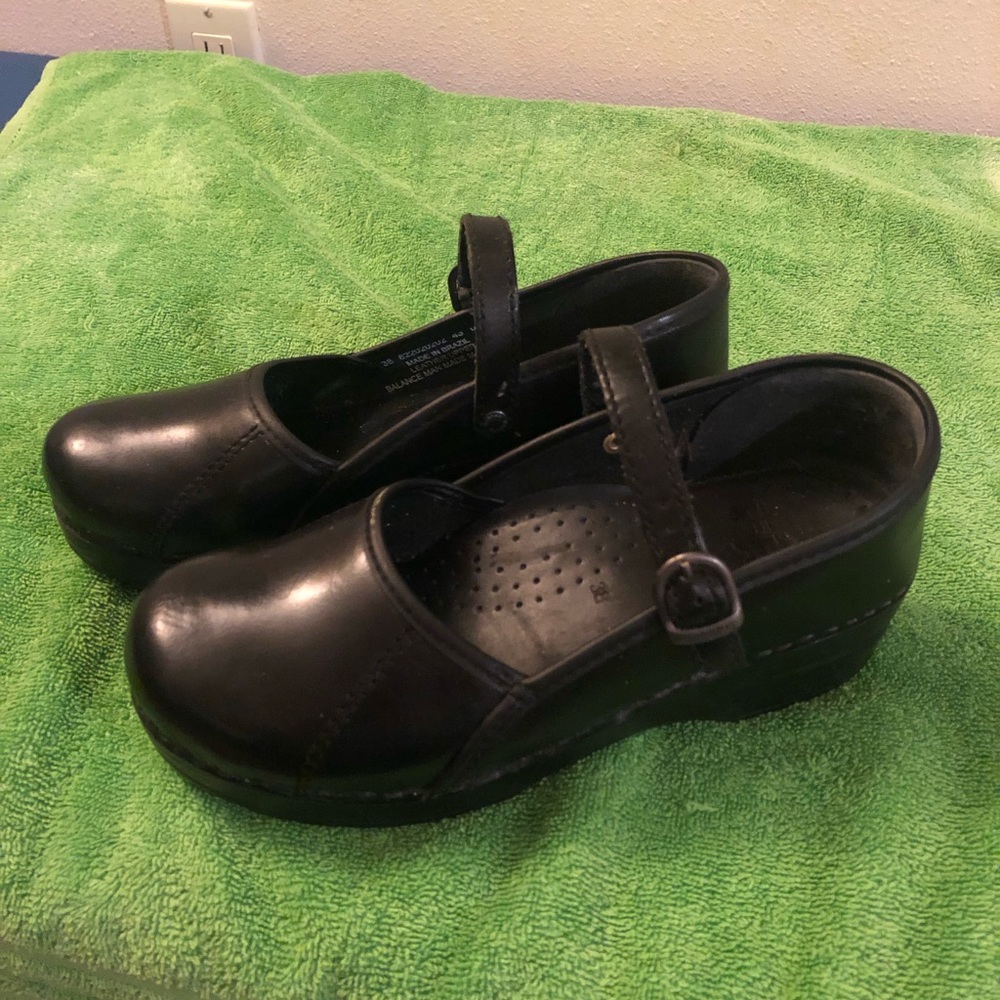 Dansko Mary Jane clogs size 38